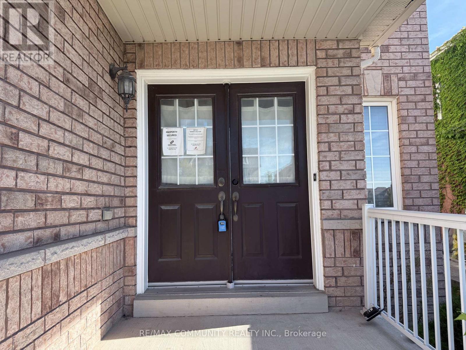 3 Baycliffe Drive, Whitby, ON