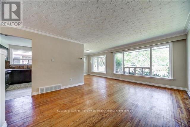 16 Carsbrooke Road, Toronto, ON