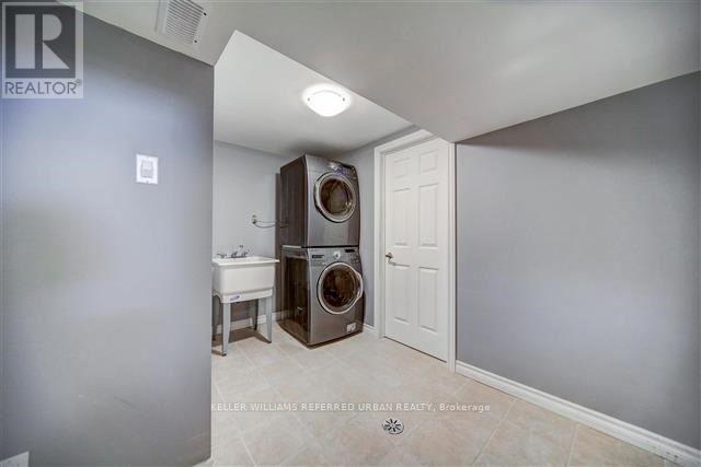 16 Carsbrooke Road, Toronto, ON
