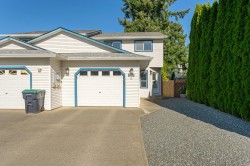 #B-2789 Myra Pl Courtenay, BC V9N 8S6