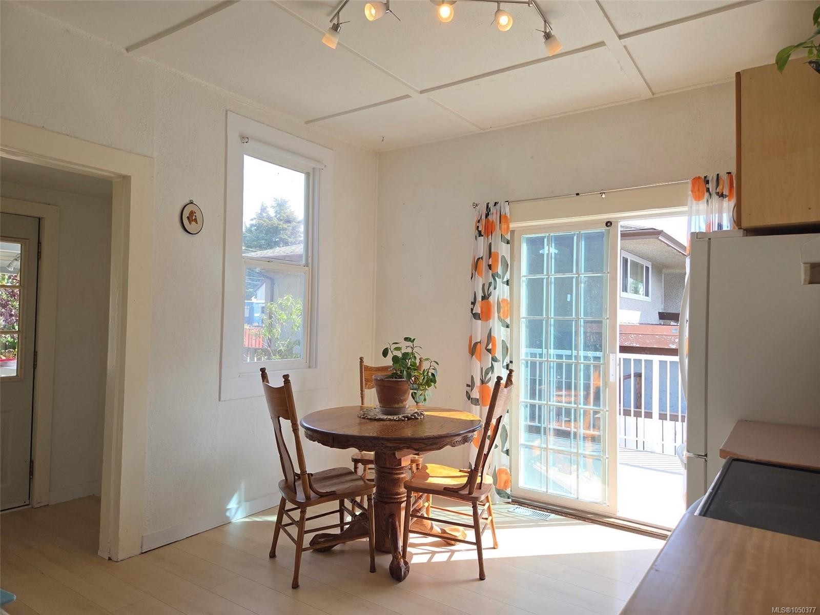 236 Crease Ave, Saanich, BC