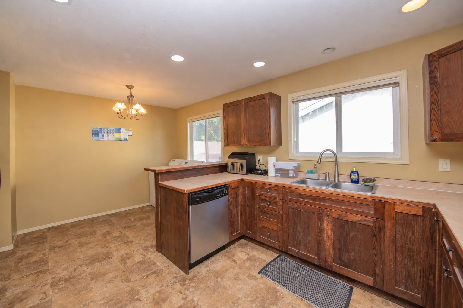 4301 16Th Avenue, Vernon, BC