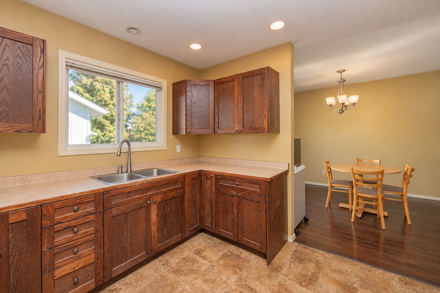 4301 16Th Avenue, Vernon, BC