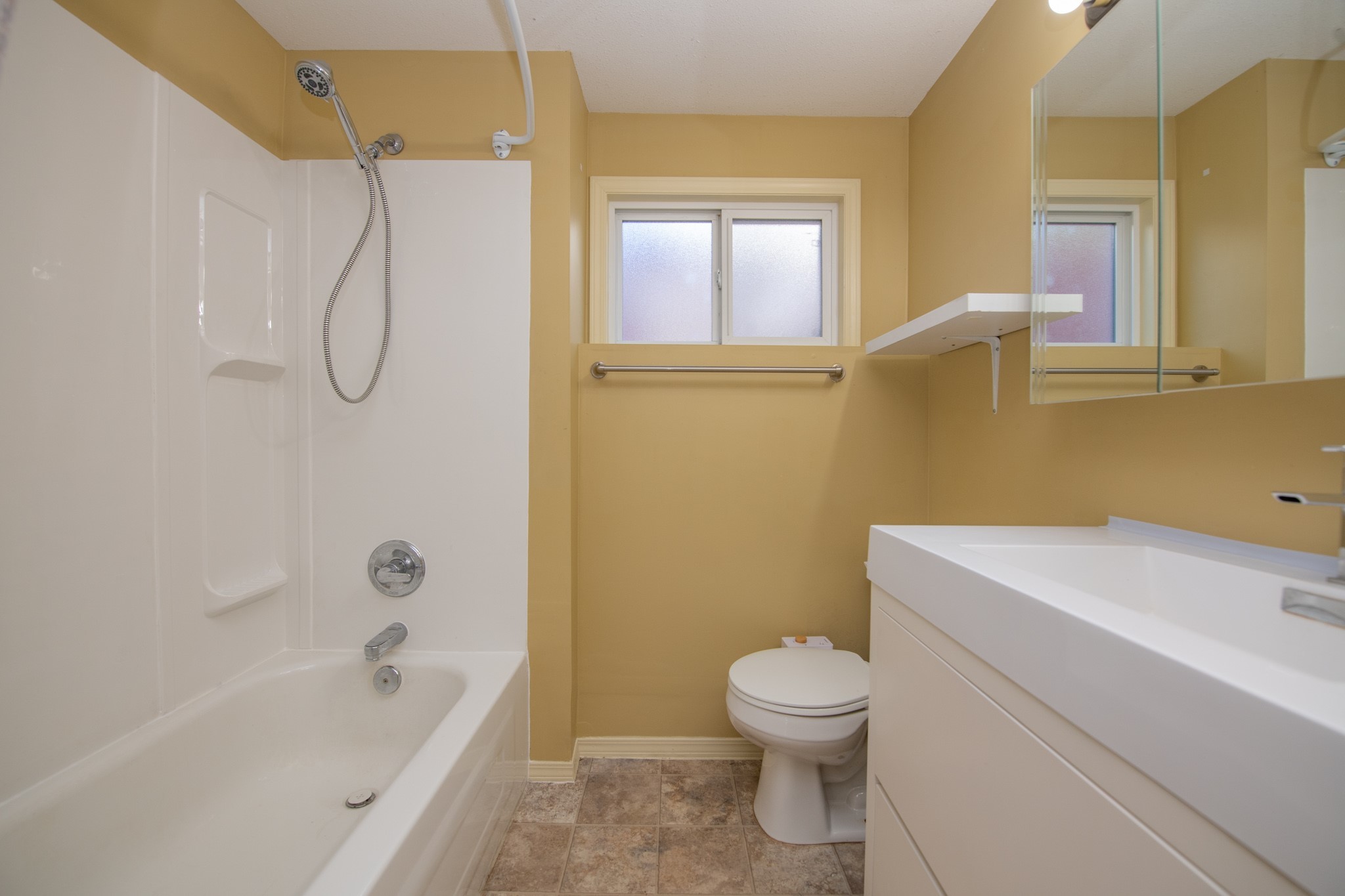 4301 16Th Avenue, Vernon, BC