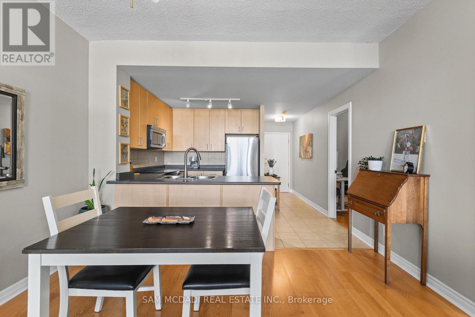 506 - 70 Port Street E, Mississauga, ON