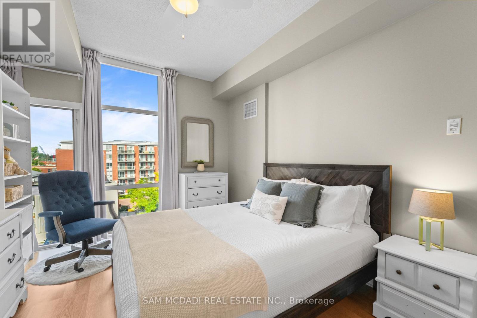506 - 70 Port Street E, Mississauga, ON