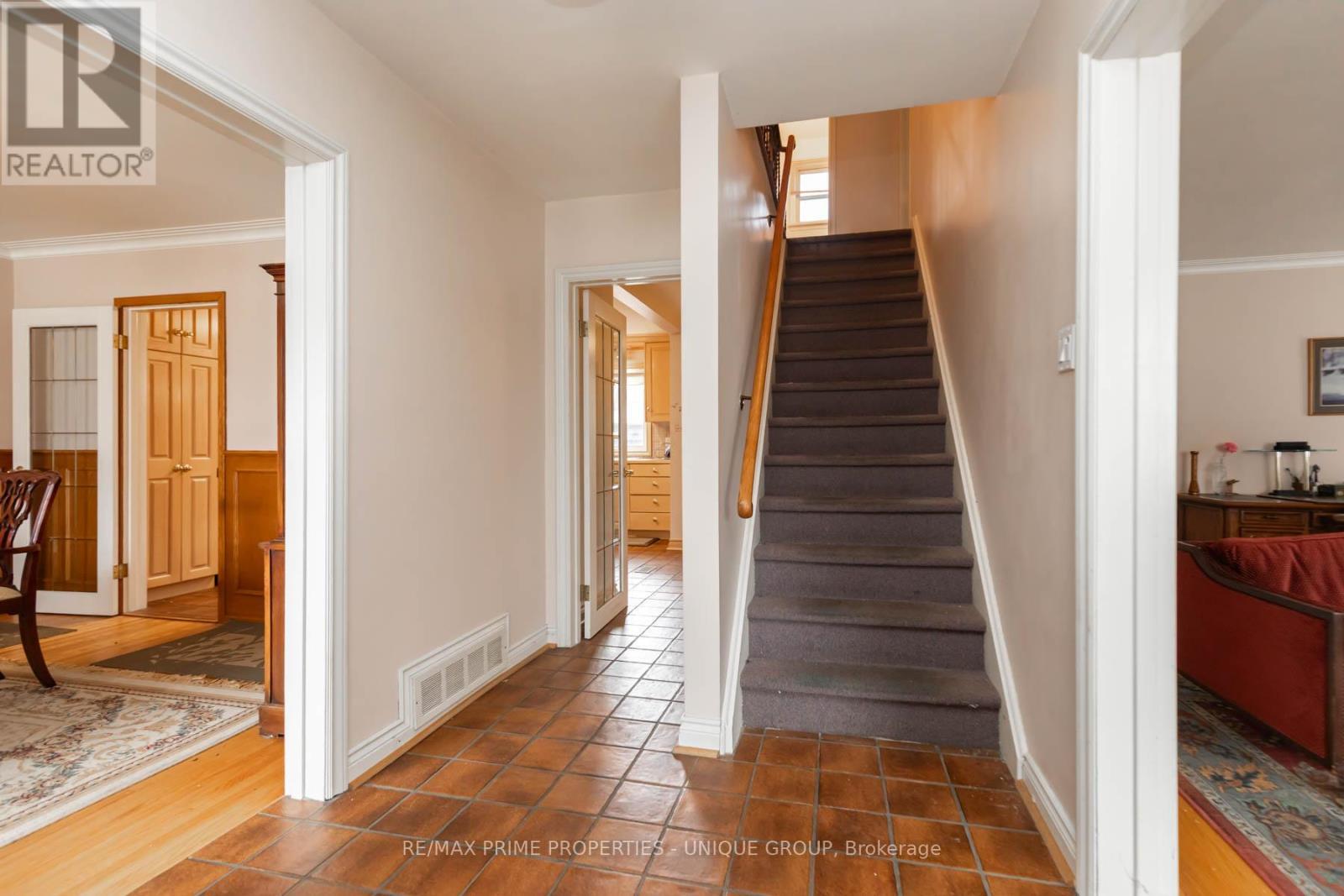 173 Ridley Boulevard, Toronto, ON