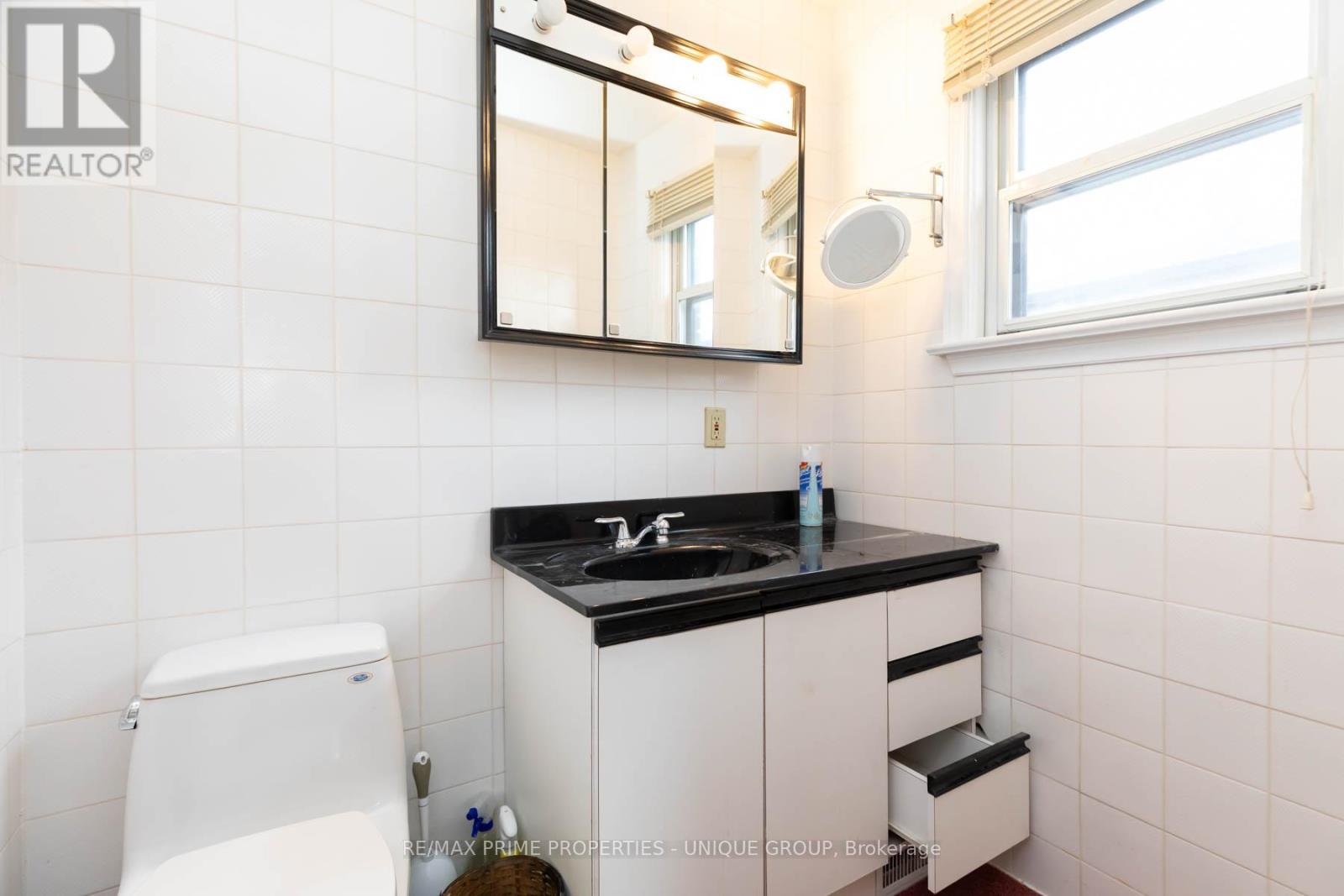 173 Ridley Boulevard, Toronto, ON