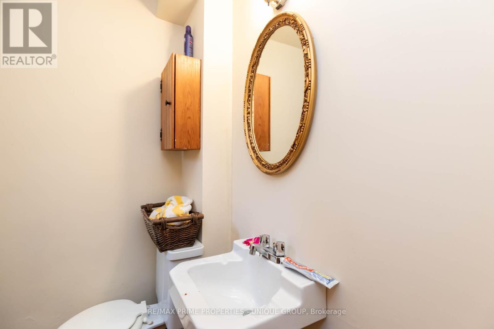 173 Ridley Boulevard, Toronto, ON