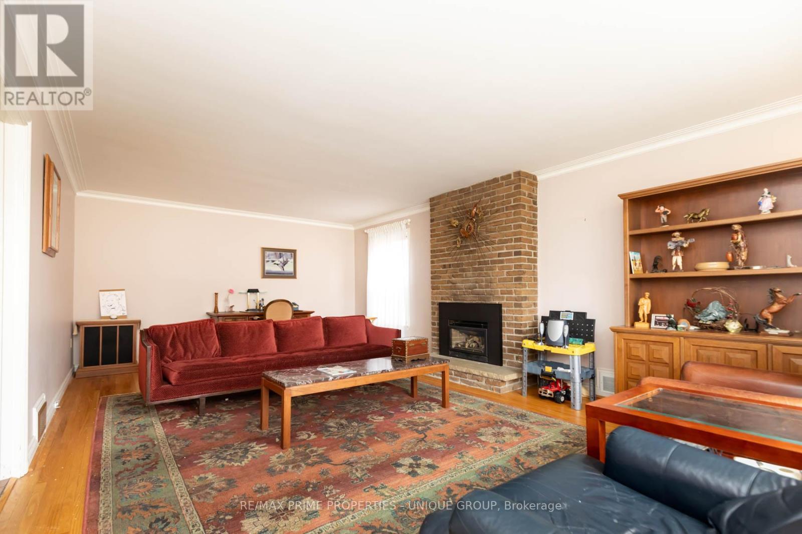 173 Ridley Boulevard, Toronto, ON