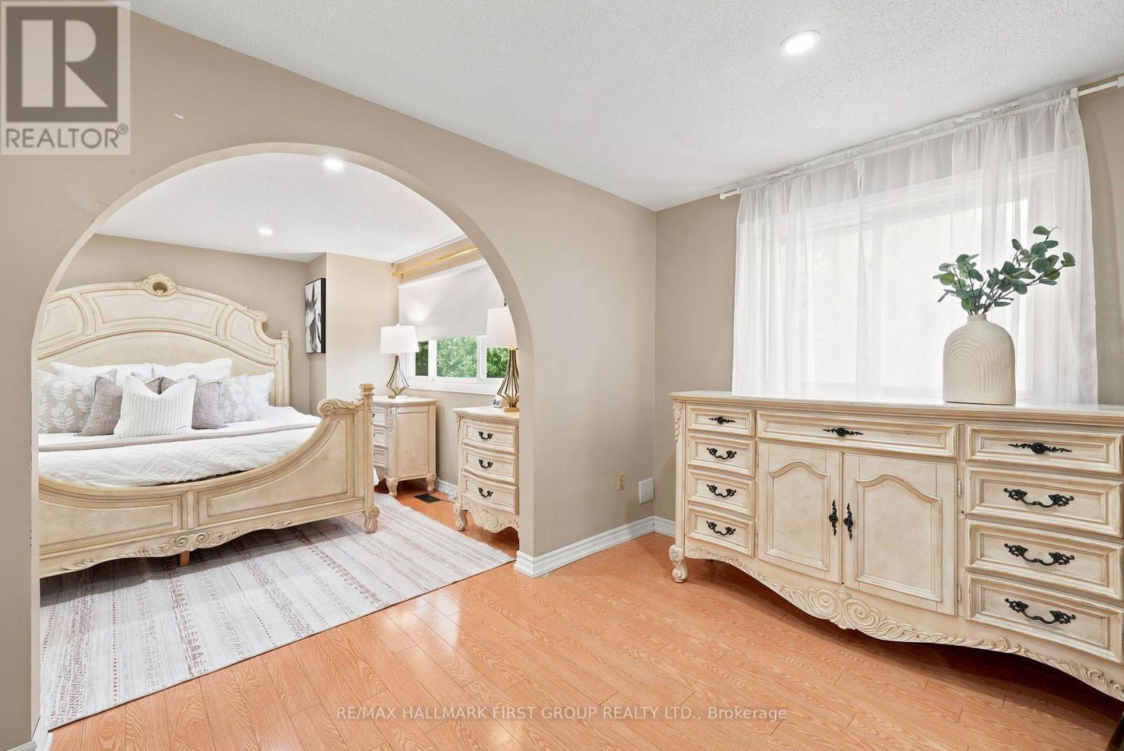 1928 New Street, Pickering, ON