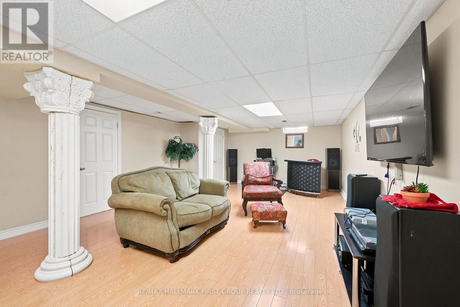1928 New Street, Pickering, ON