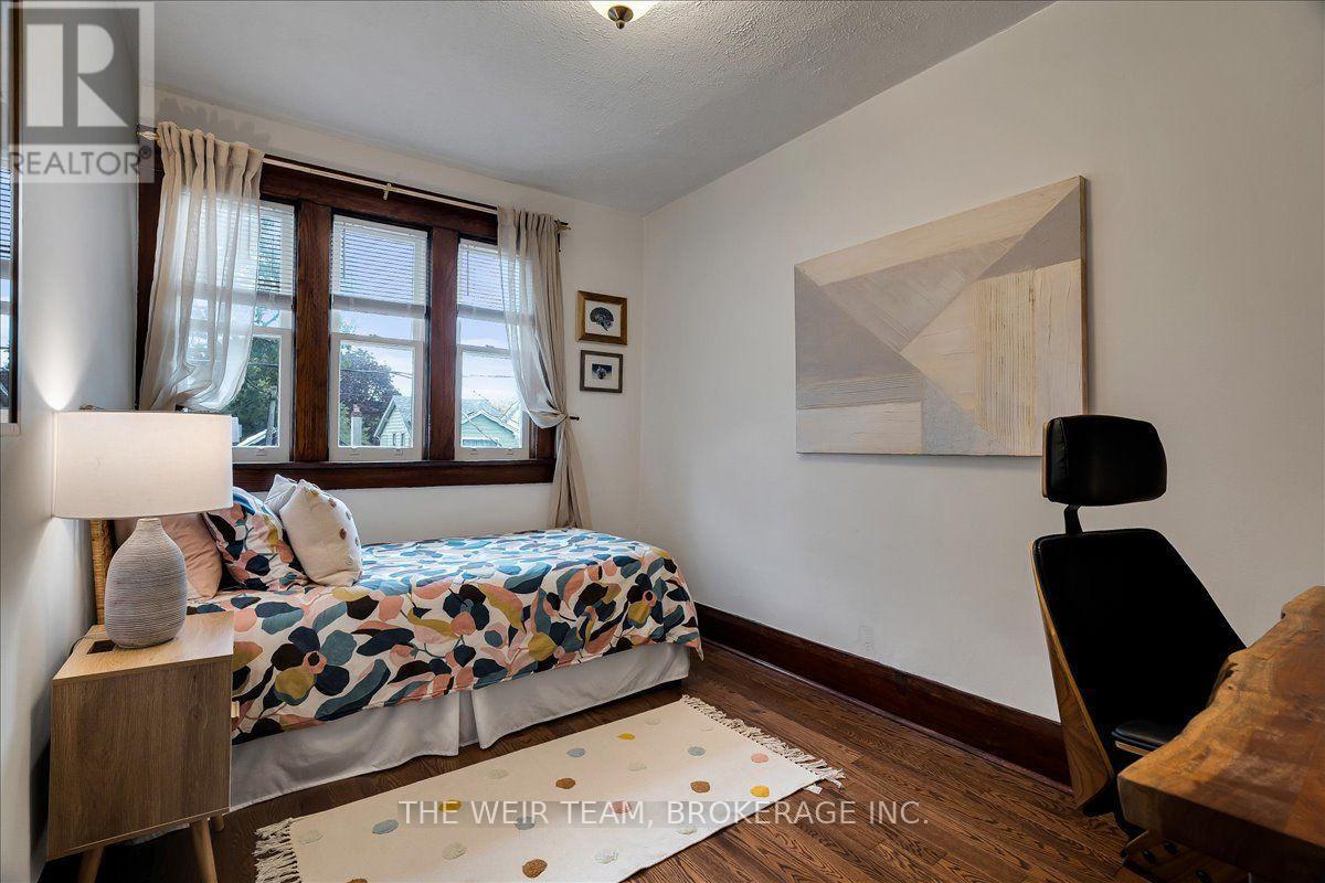 25 Oak Park Avenue, Toronto, ON