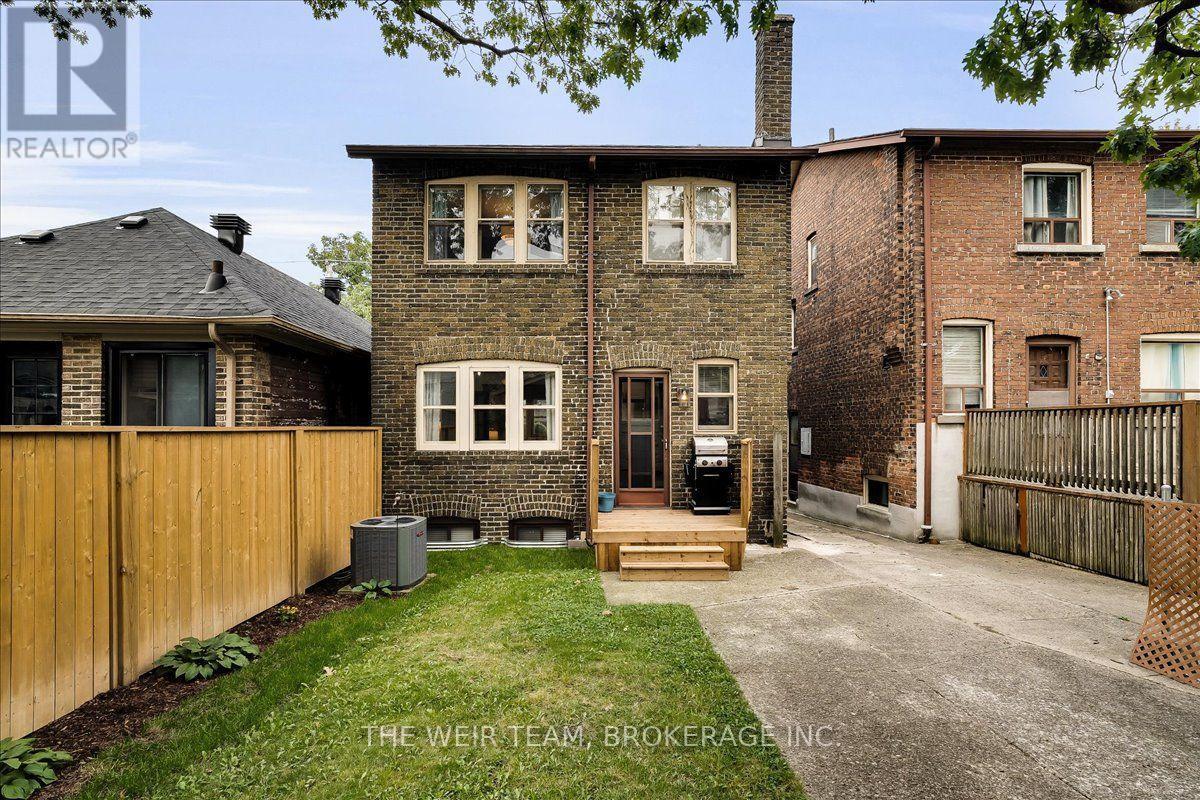 25 Oak Park Avenue, Toronto, ON