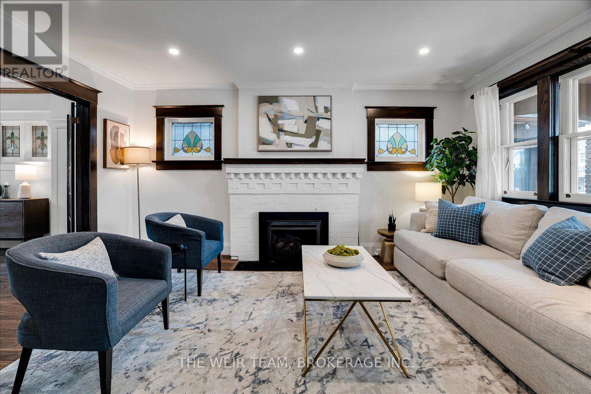 25 Oak Park Avenue, Toronto, ON
