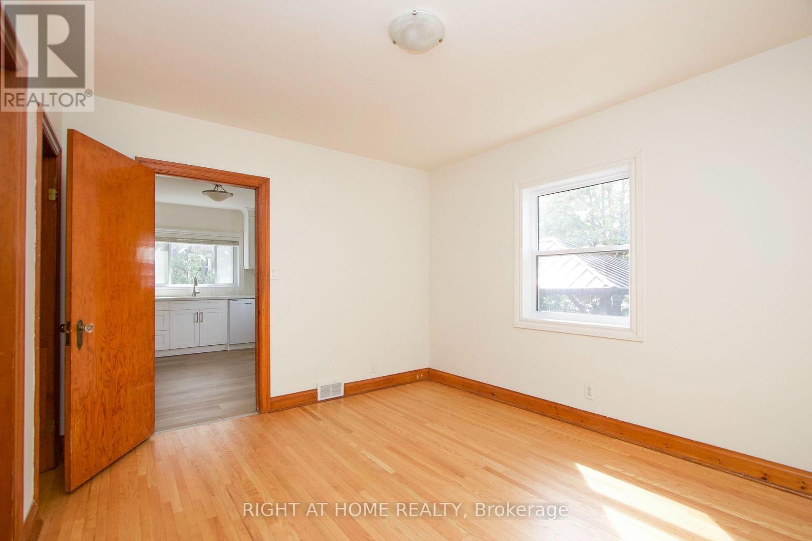 488 Cromwell Avenue, Oshawa, ON