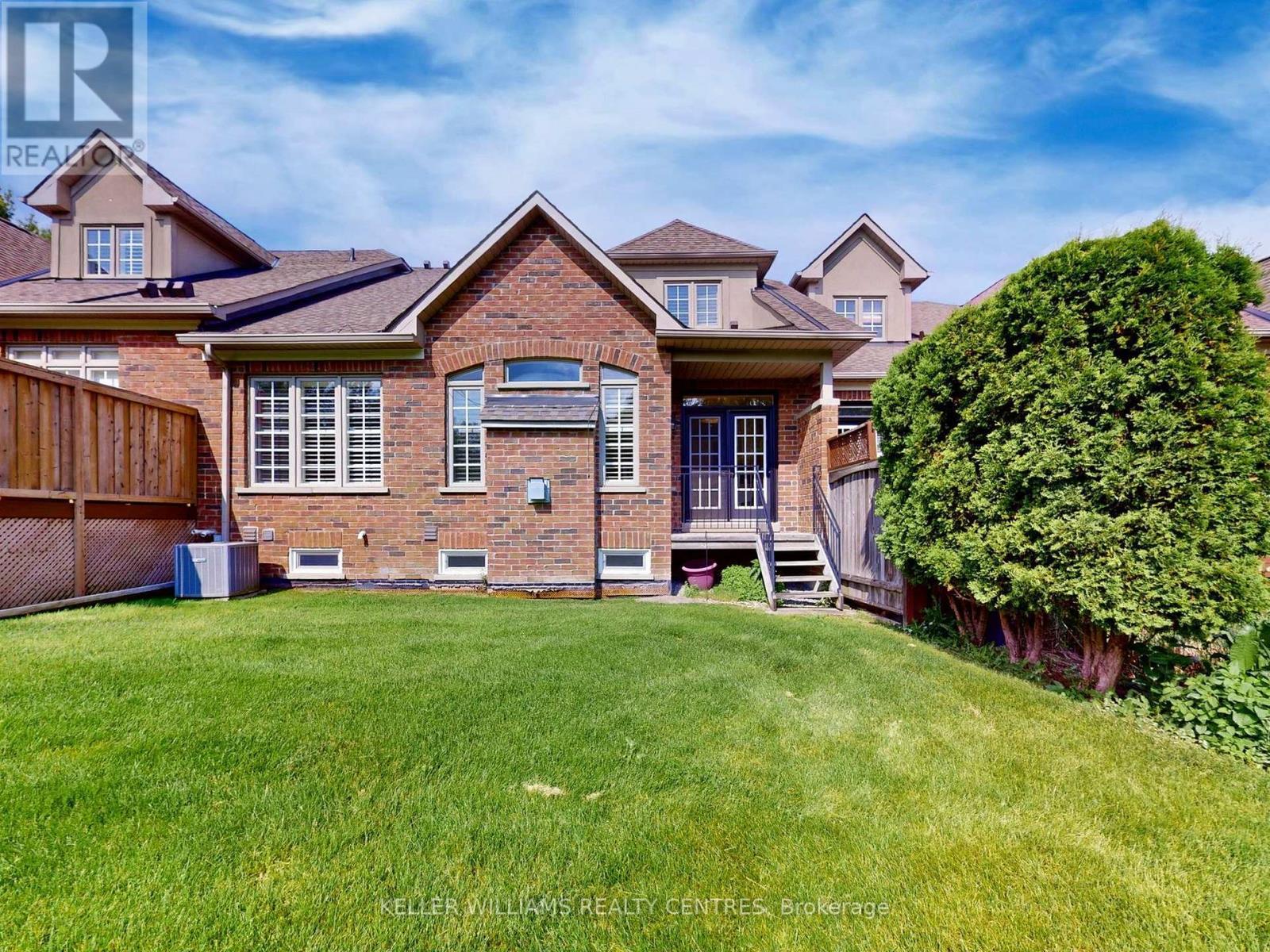 29 Tucker Court, Aurora, ON