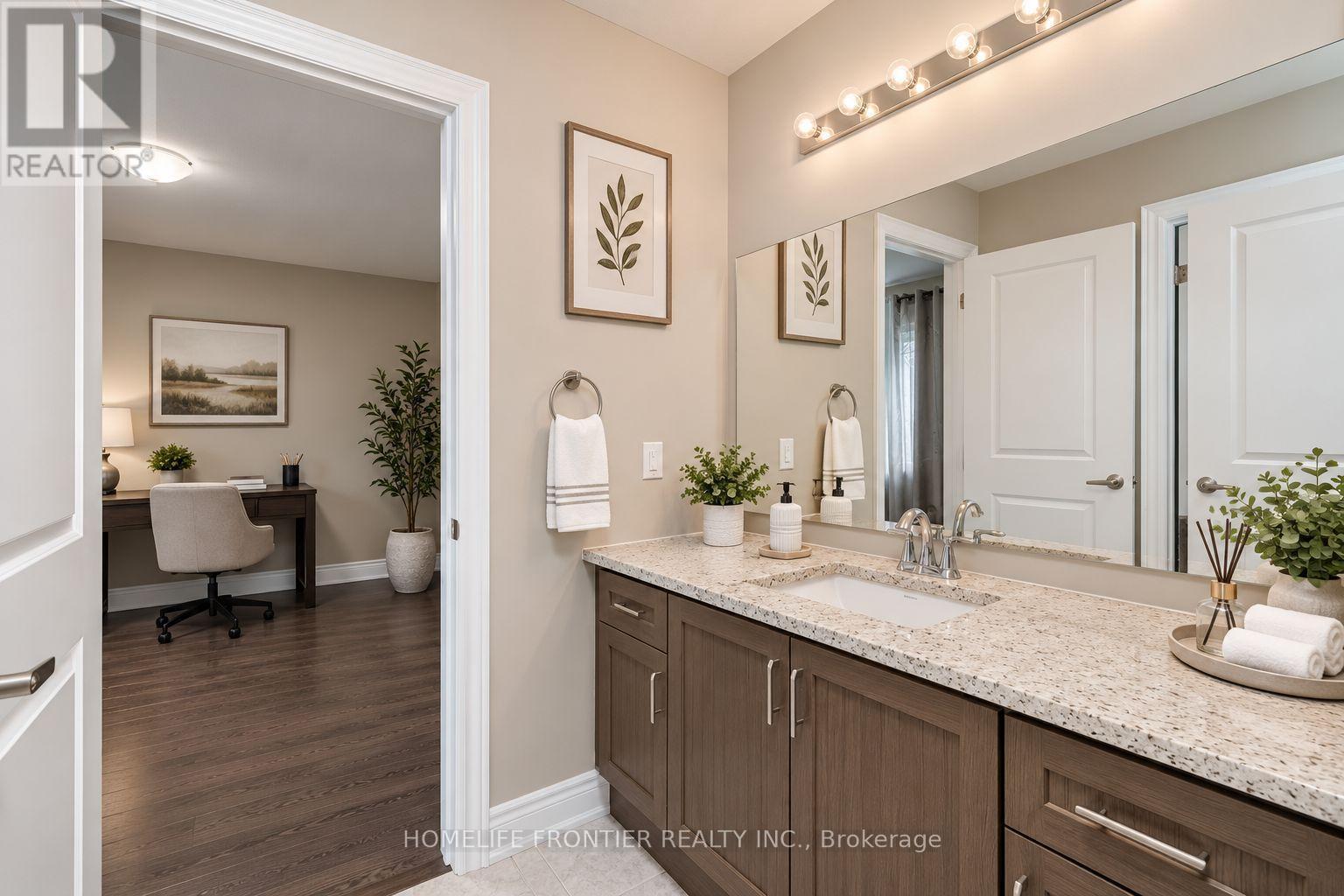 135 Ross Vennare Crescent, Vaughan, ON