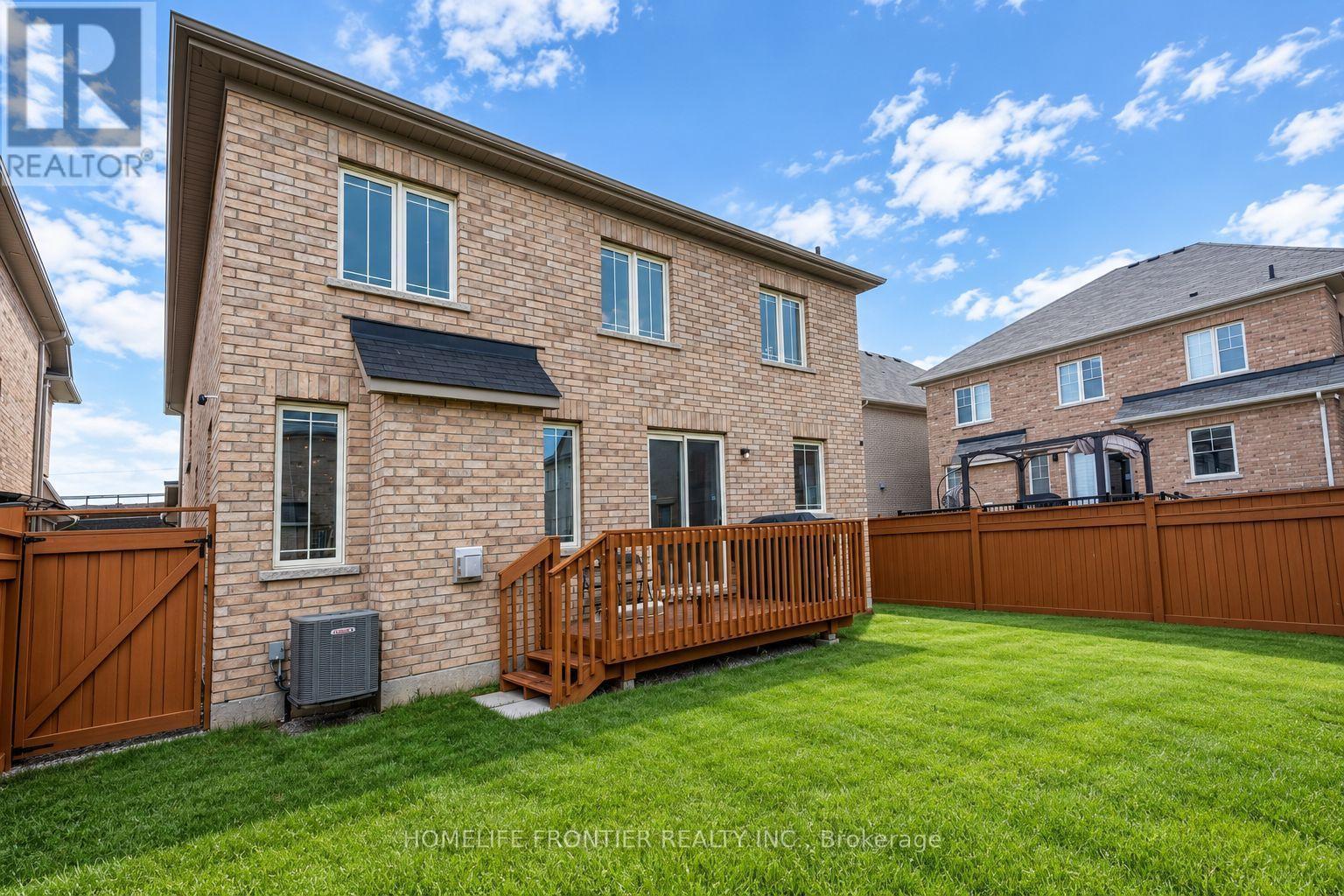 135 Ross Vennare Crescent, Vaughan, ON