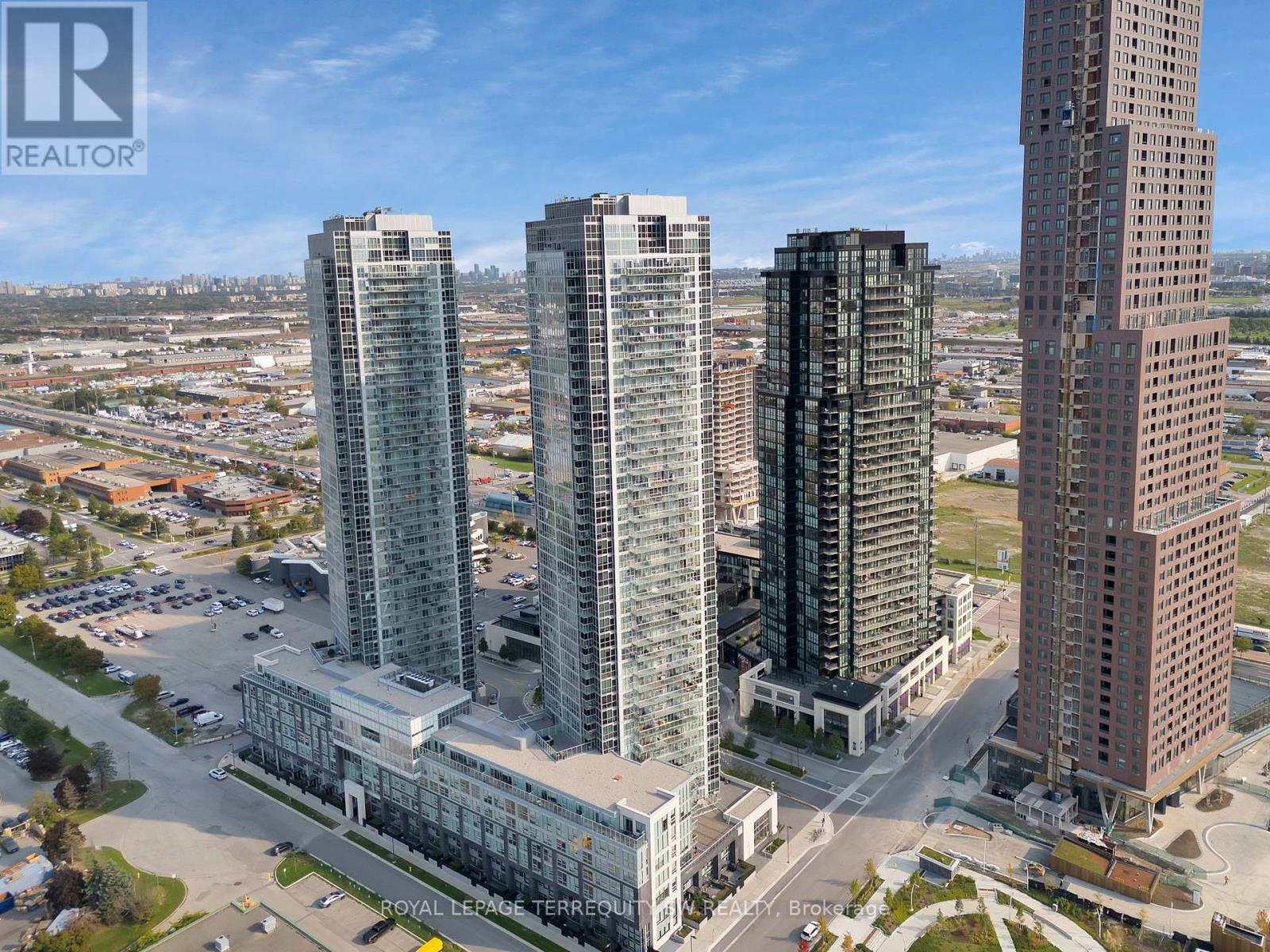 515 - 2916 Highway 7, Vaughan, ON