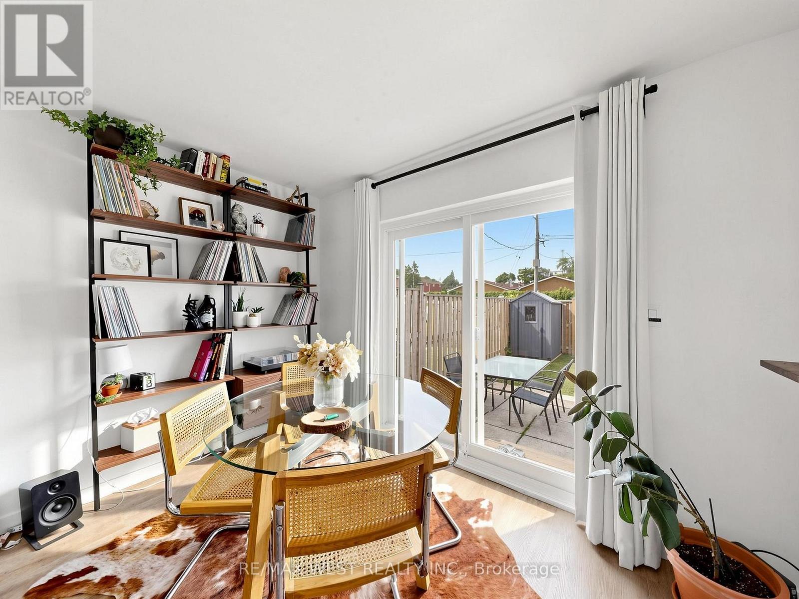 6 - 2027 Bluefields Drive, Burlington, ON
