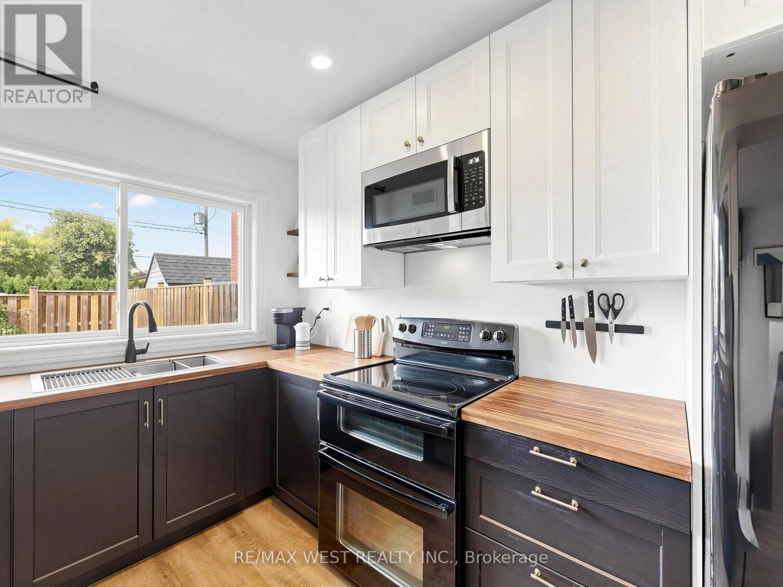 6 - 2027 Bluefields Drive, Burlington, ON