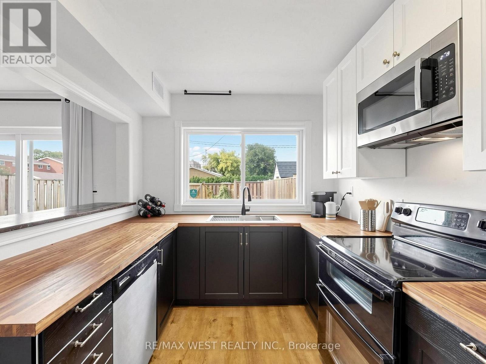 6 - 2027 Bluefields Drive, Burlington, ON