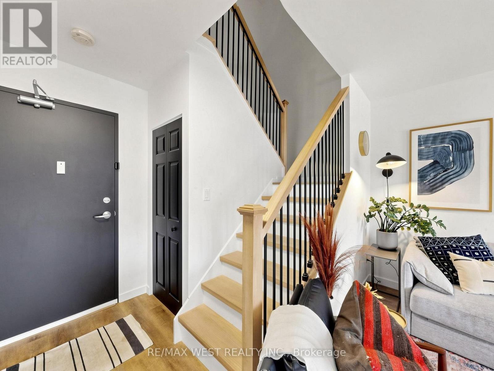 6 - 2027 Bluefields Drive, Burlington, ON