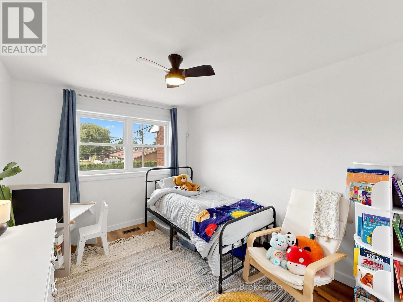 6 - 2027 Bluefields Drive, Burlington, ON