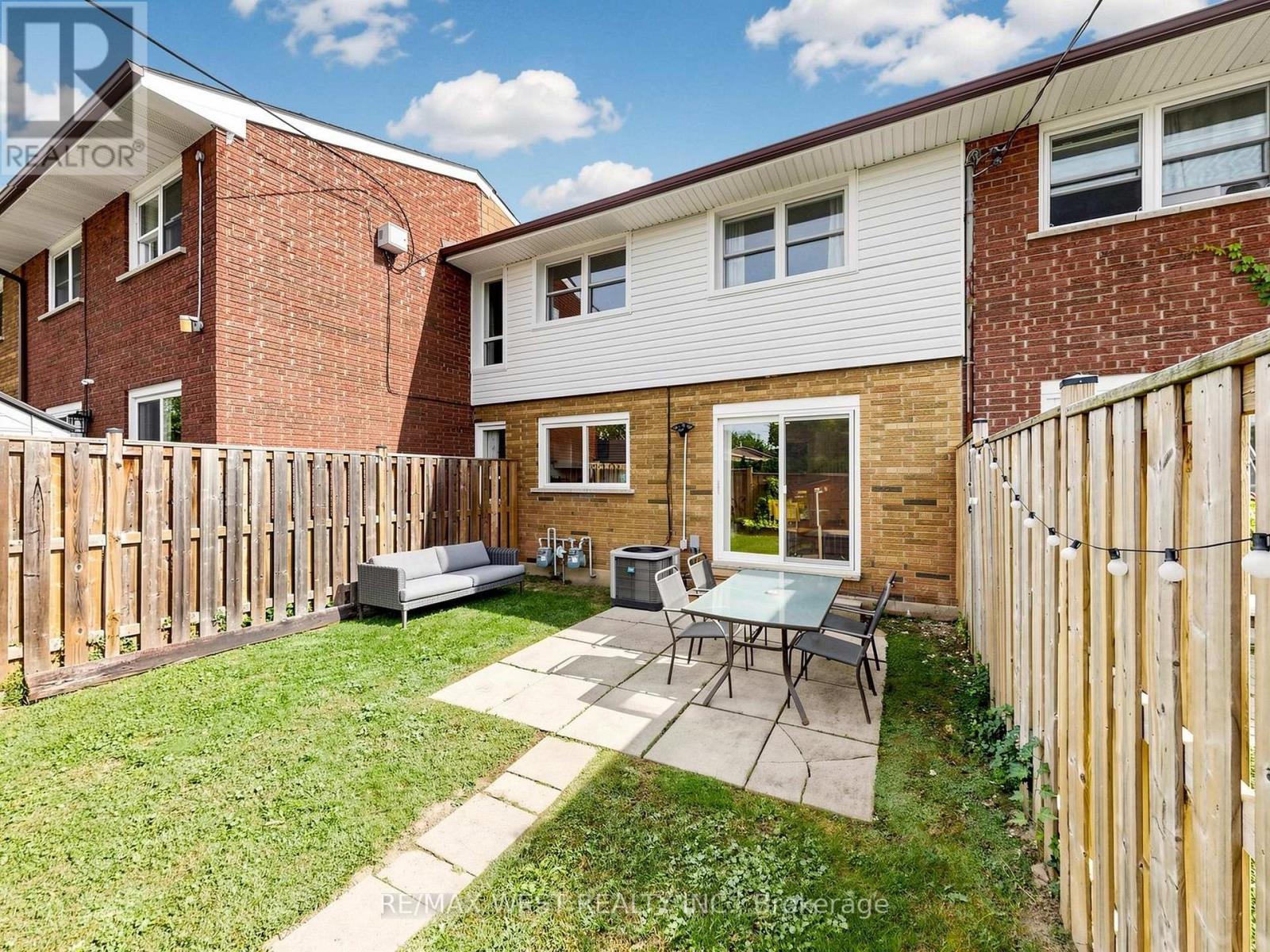 6 - 2027 Bluefields Drive, Burlington, ON