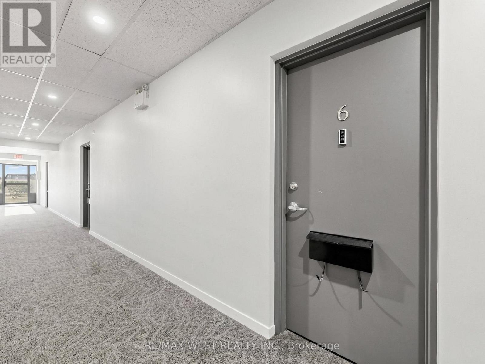 6 - 2027 Bluefields Drive, Burlington, ON