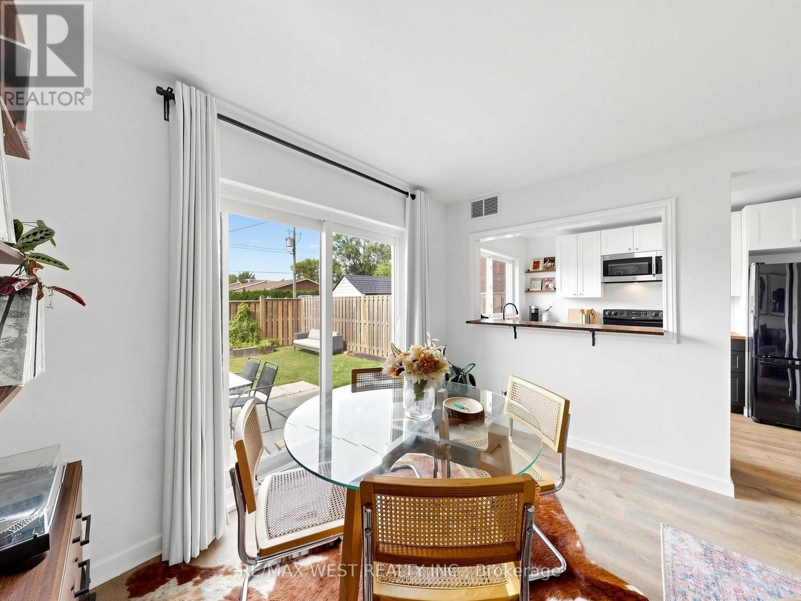6 - 2027 Bluefields Drive, Burlington, ON