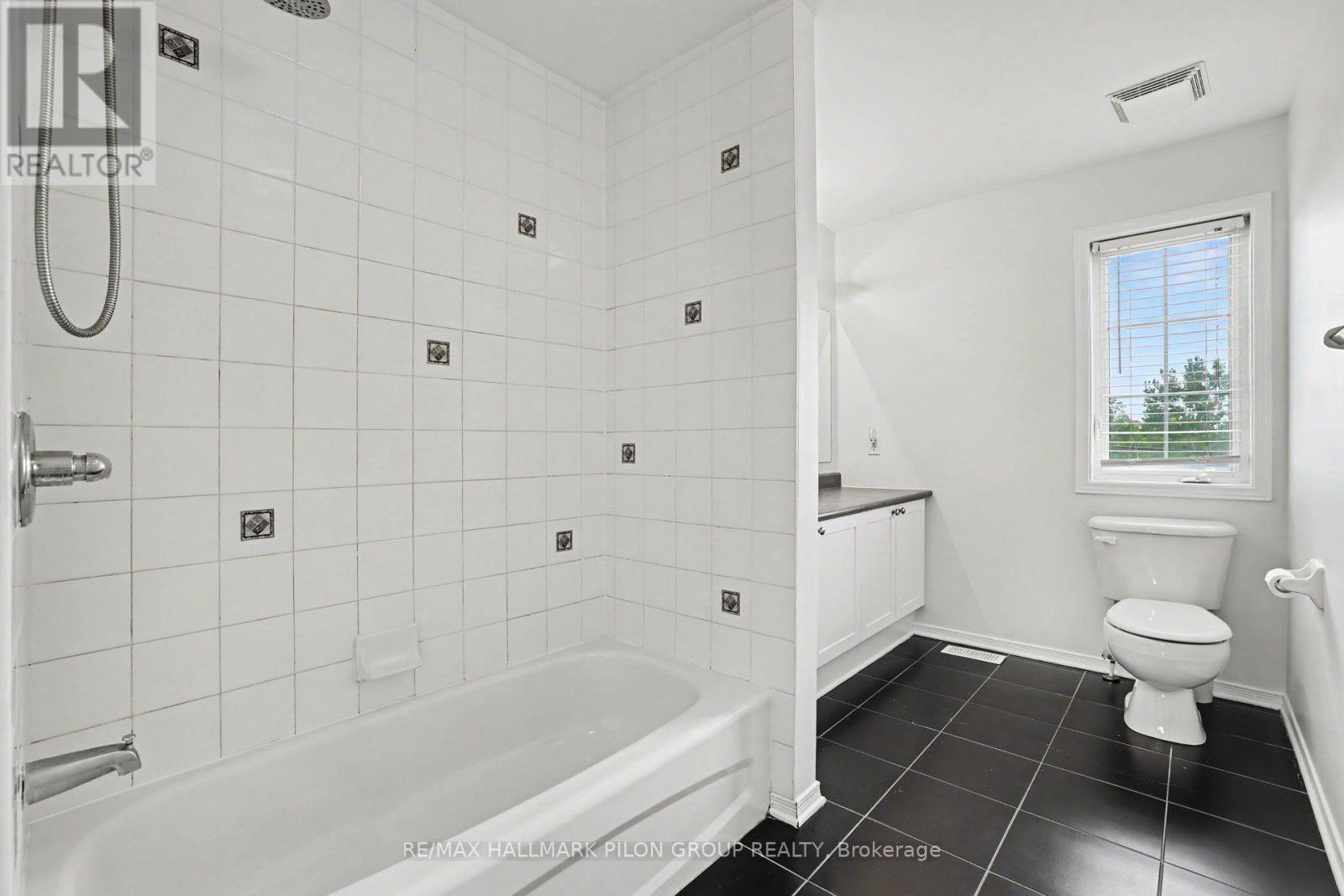 1395 Kitchener Avenue, Ottawa, ON