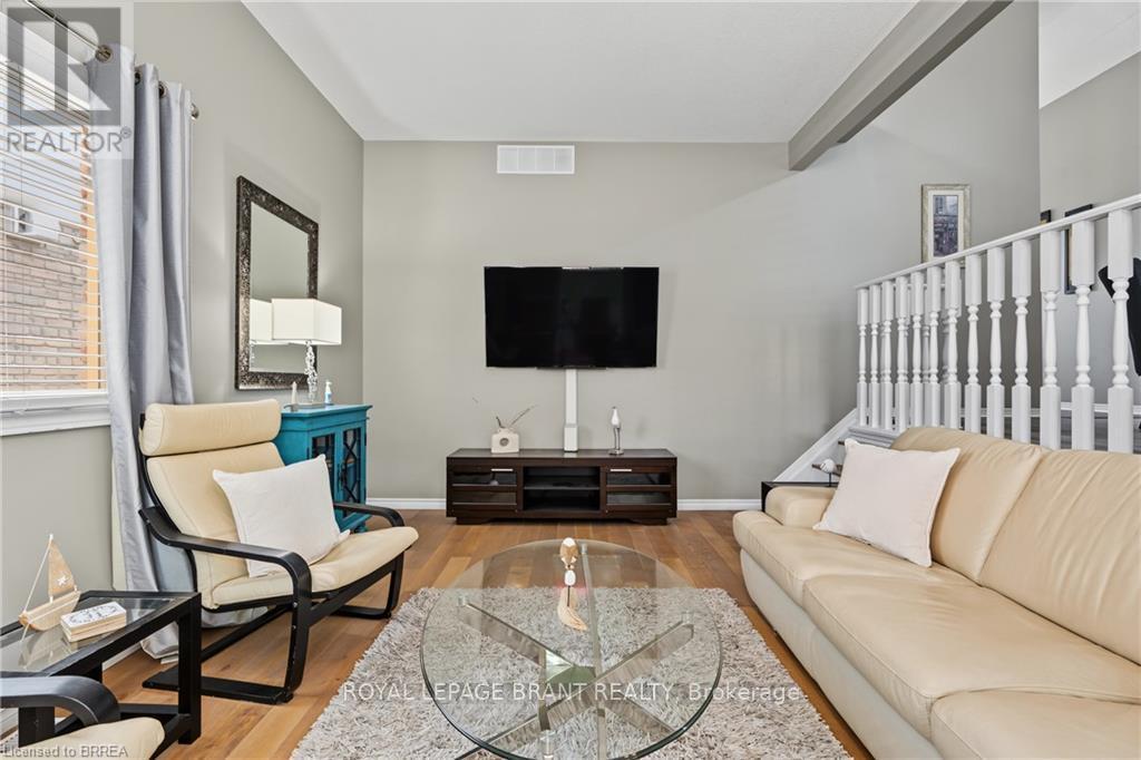 332 Grand River Avenue, Brantford, ON