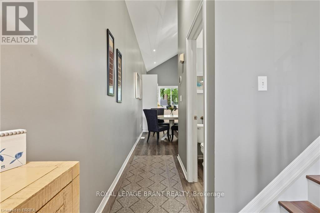332 Grand River Avenue, Brantford, ON