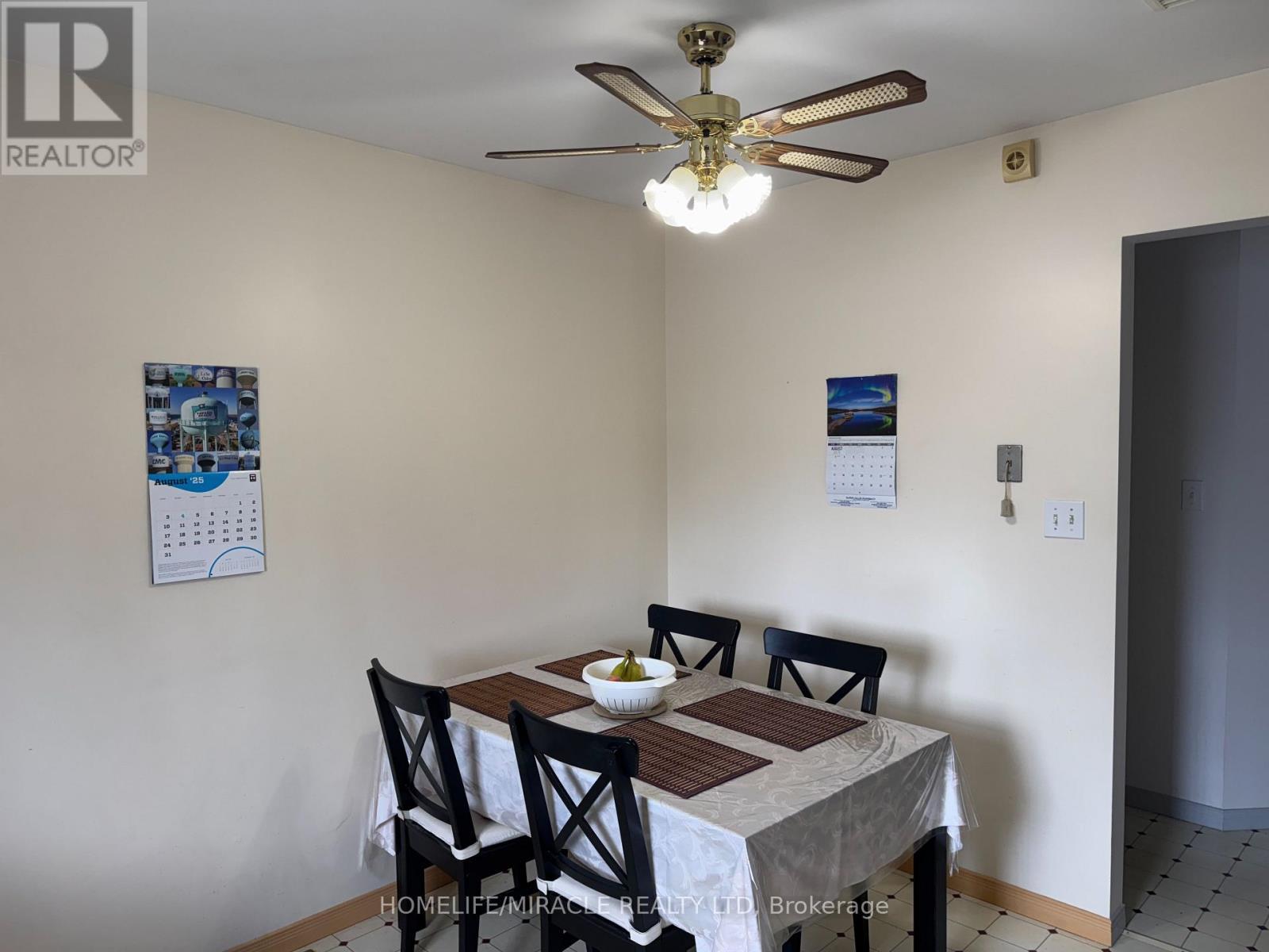 40 St Charles Street, Belleville, ON