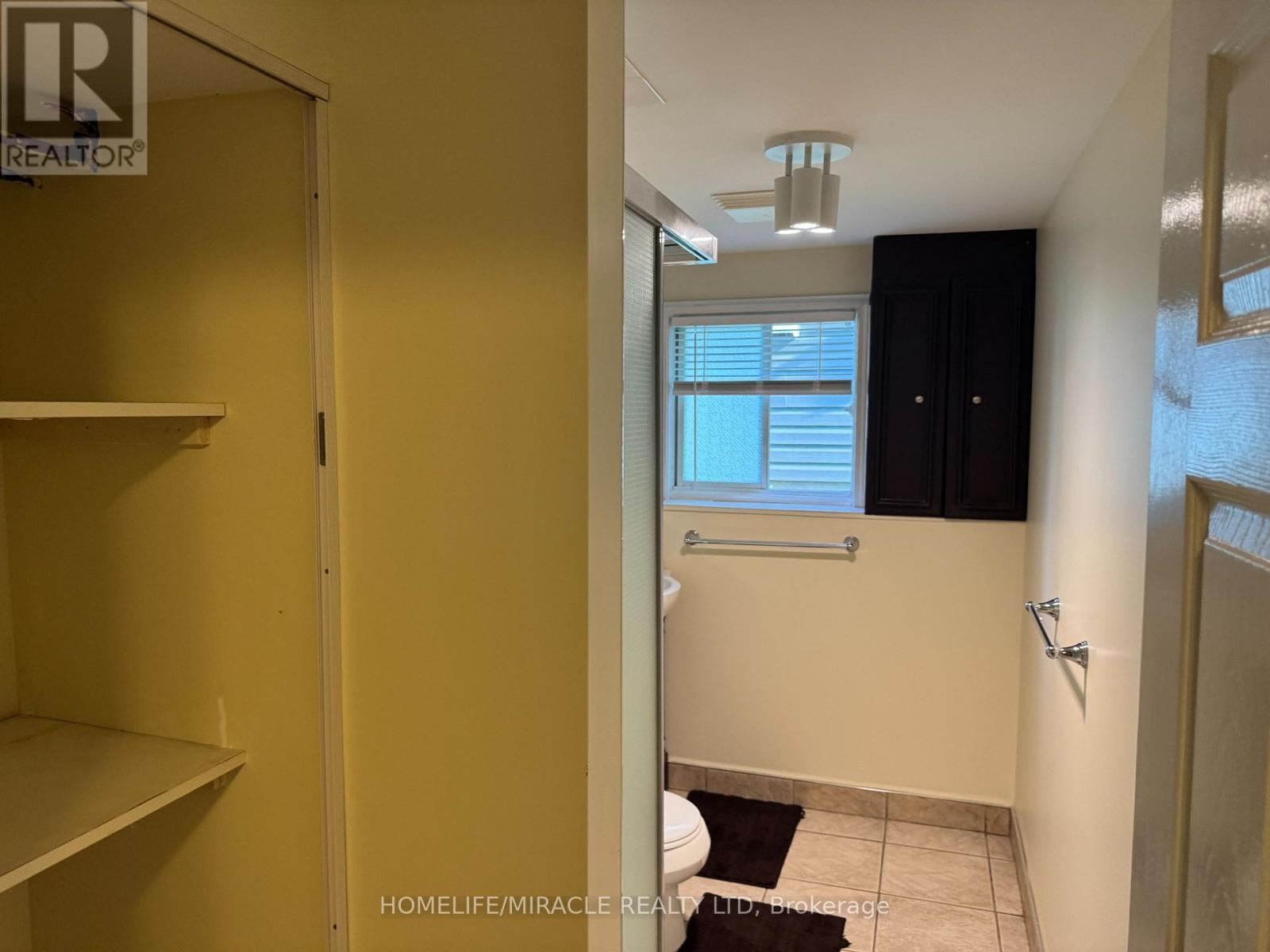 40 St Charles Street, Belleville, ON
