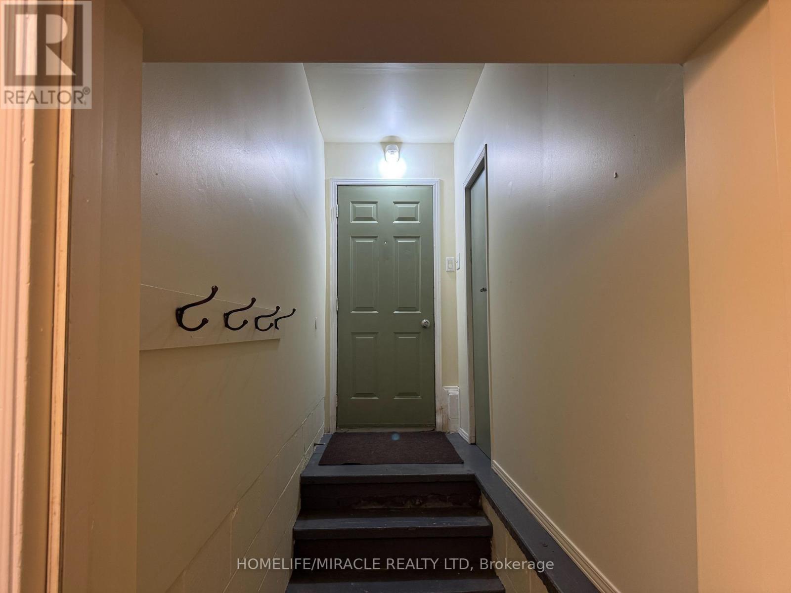40 St Charles Street, Belleville, ON