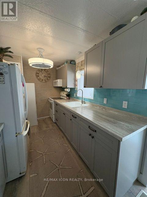 100 Shannon Boulevard, South Huron (Stephen), ON