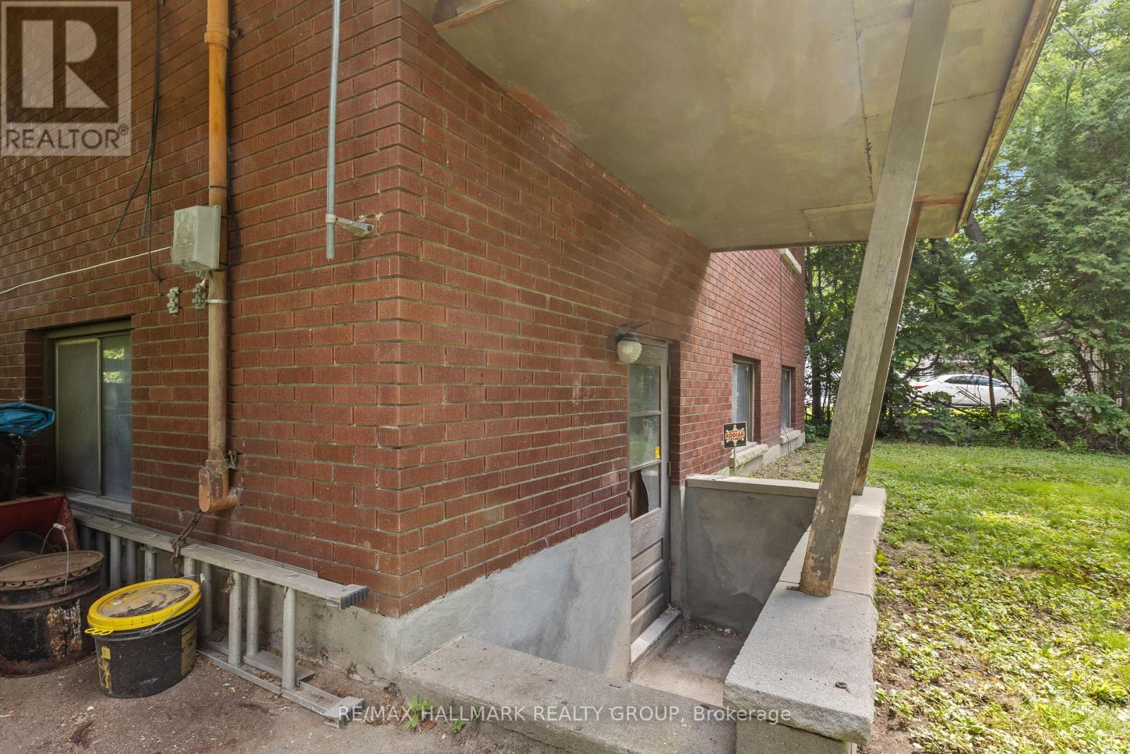 492 Vernon Avenue, Ottawa, ON