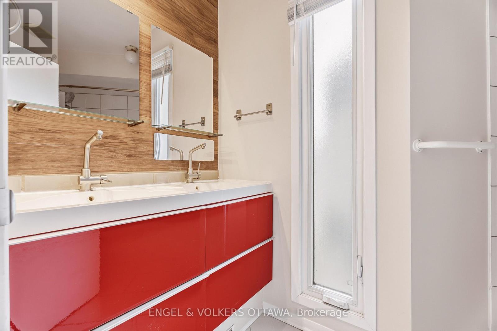 38 Compata Way, Ottawa, ON