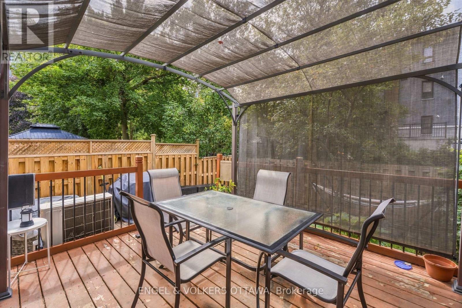 38 Compata Way, Ottawa, ON