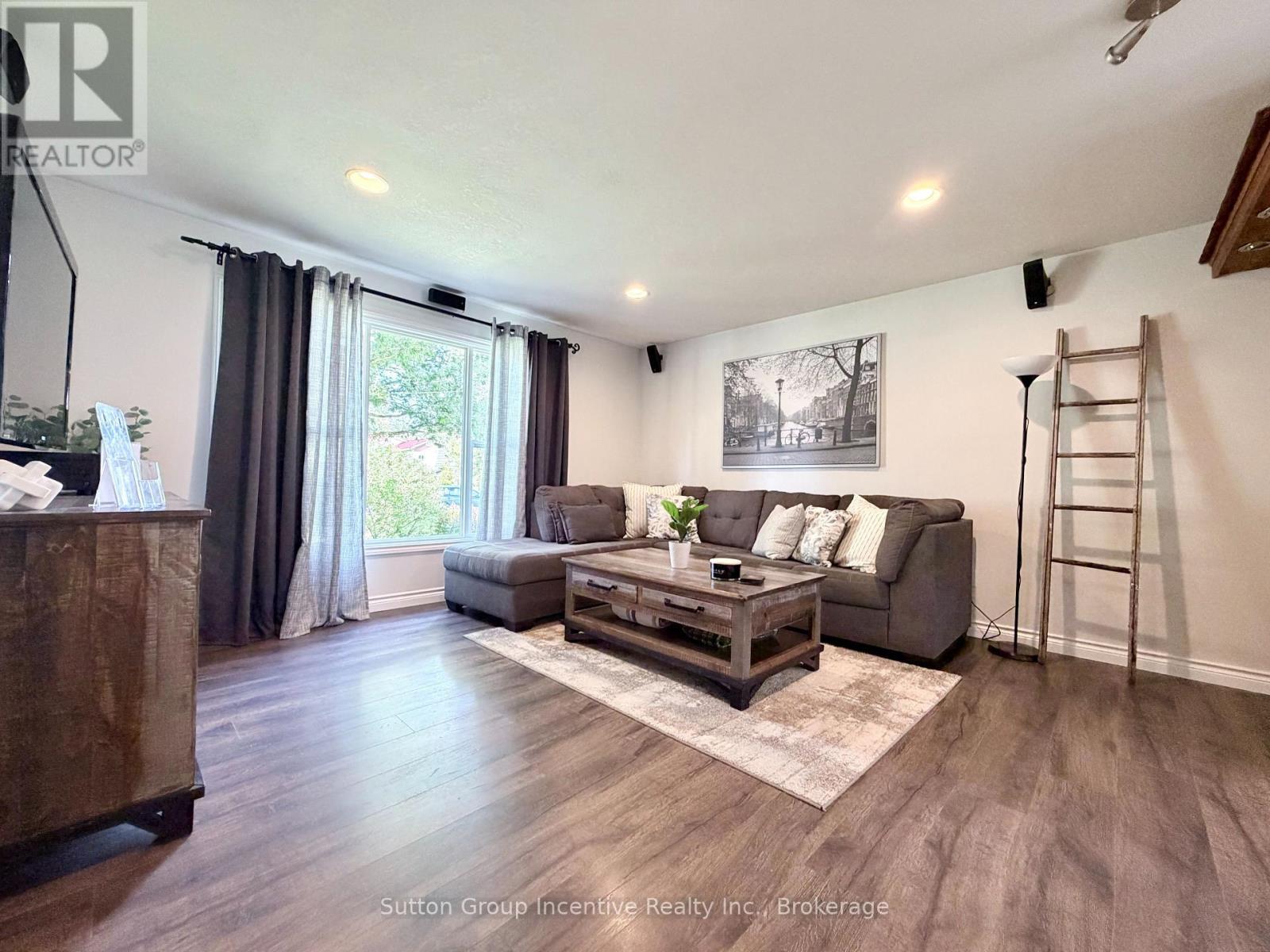 9 George Street, Severn (Coldwater), ON