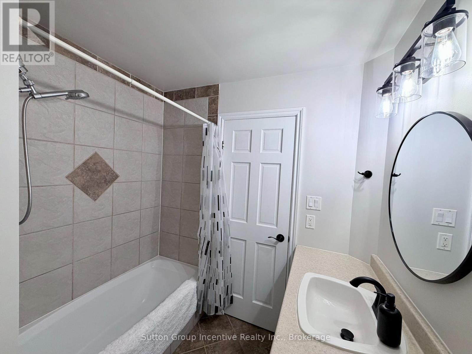 9 George Street, Severn (Coldwater), ON
