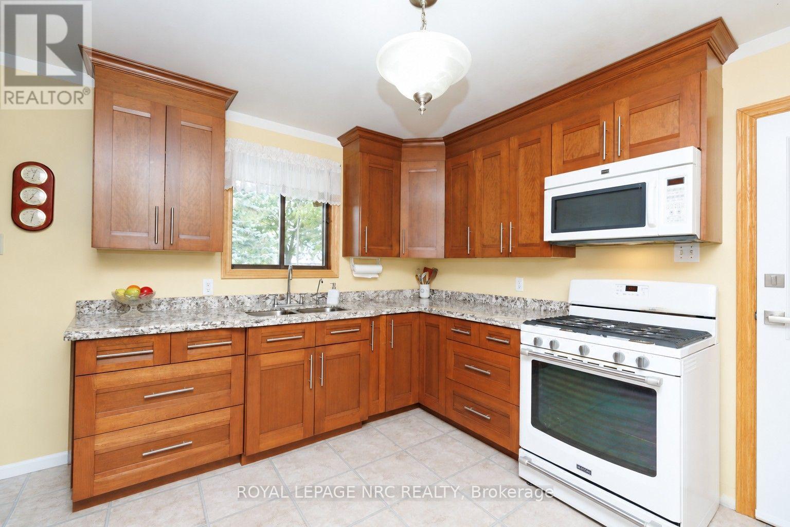 647 Chippawa Road, Port Colborne (Bethel), ON