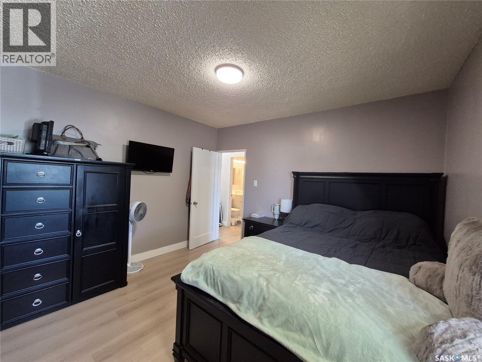 390 6Th Avenue Nw, Swift Current, SK