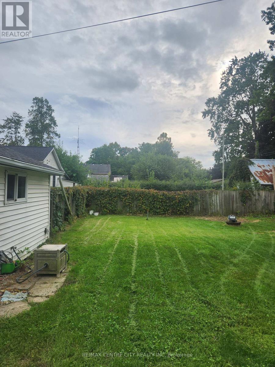 244 Elm Street W, Chatham-Kent (Bothwell), ON