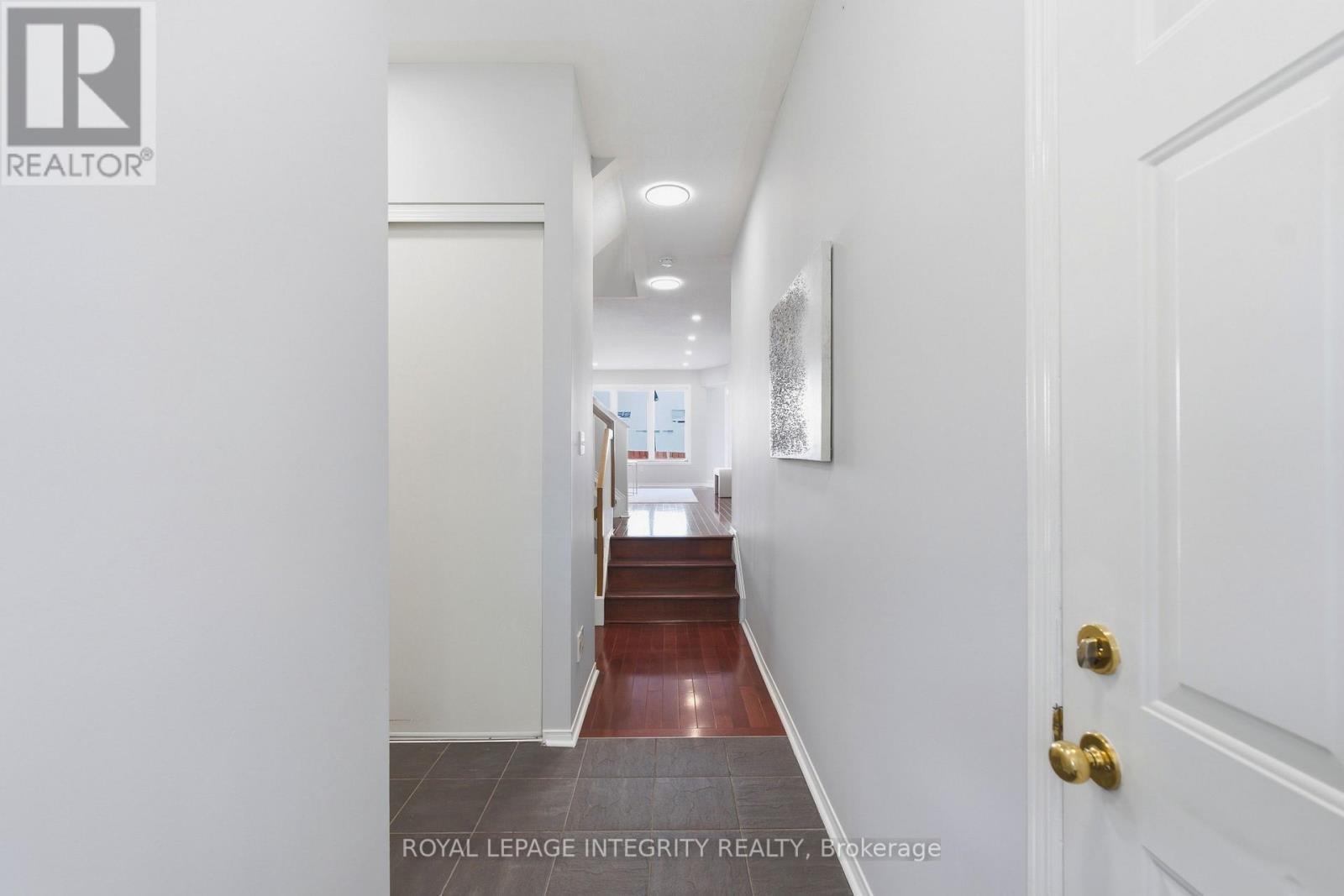 2254 Silverado Crescent, Ottawa, ON
