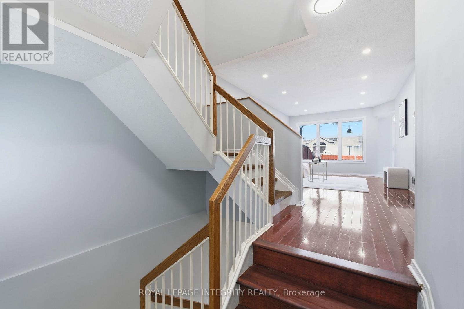2254 Silverado Crescent, Ottawa, ON