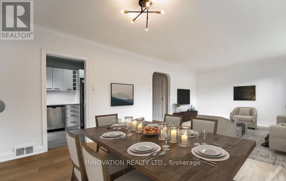 privacy with mature trees - 391 Greenwood Avenue, Ottawa, ON